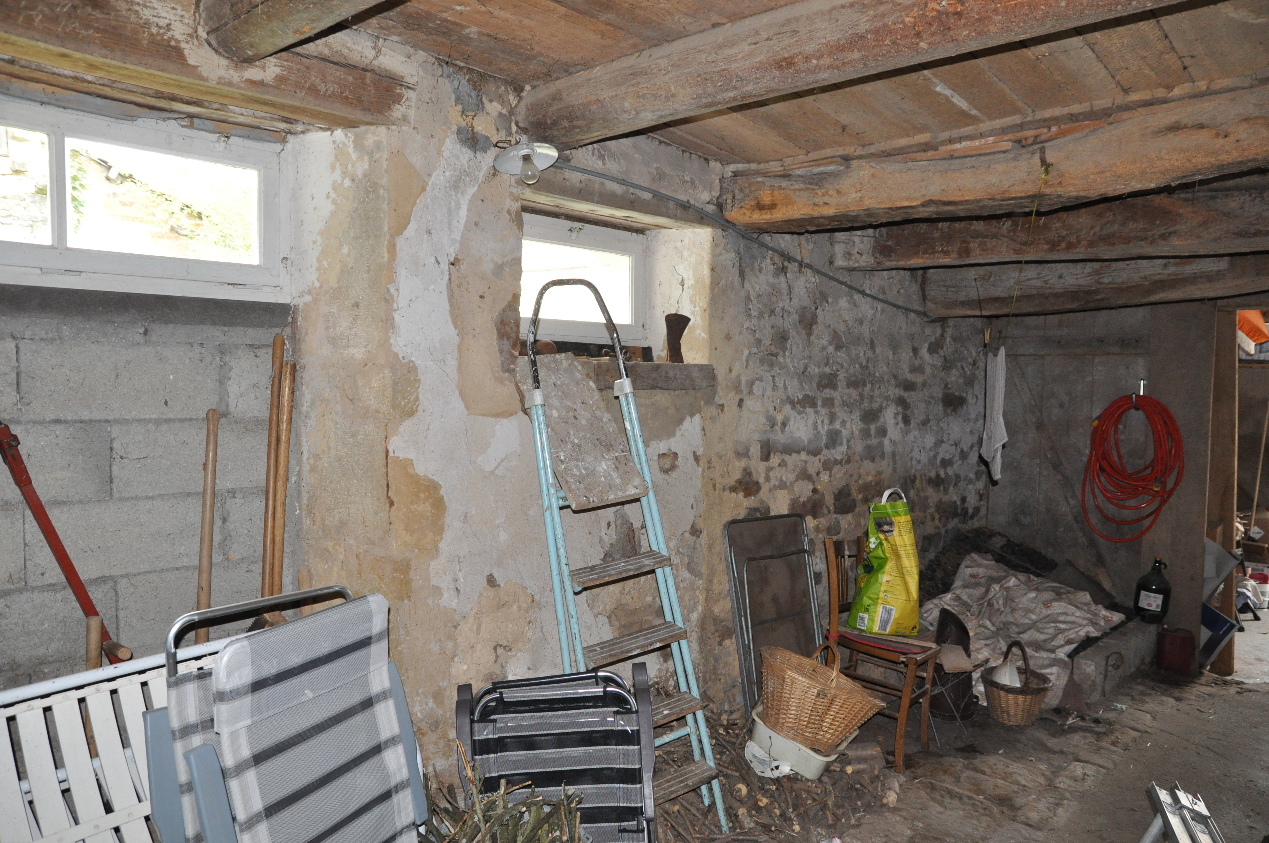 Diepte balken in een muur wonen en leven in frankrijk