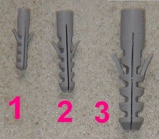 afb. 18 - 3 Standaardpluggen voor massieve wanden, hier Fischer SX 5x25, SX6x30 en SX 8x40