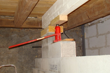 afb.08.1.2 - 8b 8ton-potkrik onder de balk