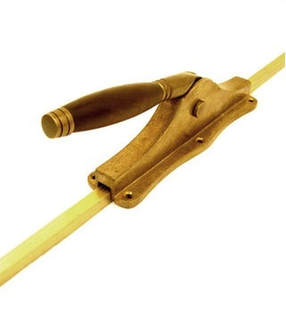 afb. 09.1.2 - 16 Moderne crémone met hefgreep, vaak pompespagnolet genoemd, opbouw-model